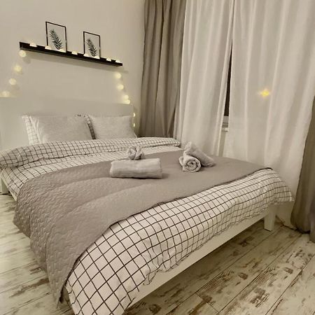 Cosy&White Apartment In ダウガフピルス エクステリア 写真