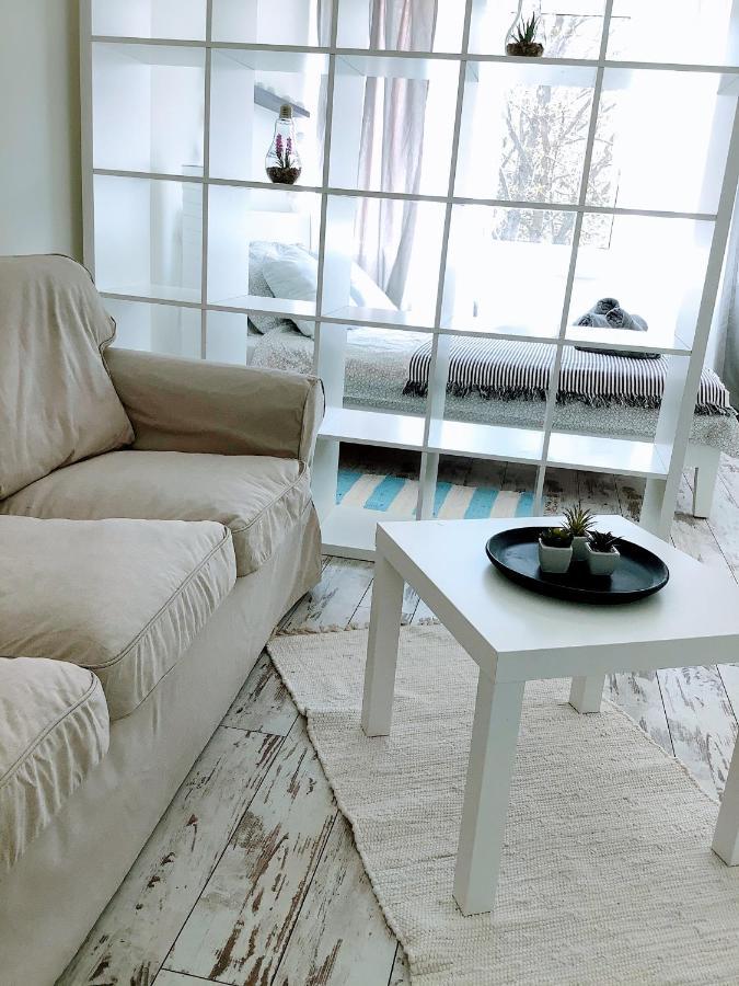 Cosy&White Apartment In ダウガフピルス エクステリア 写真