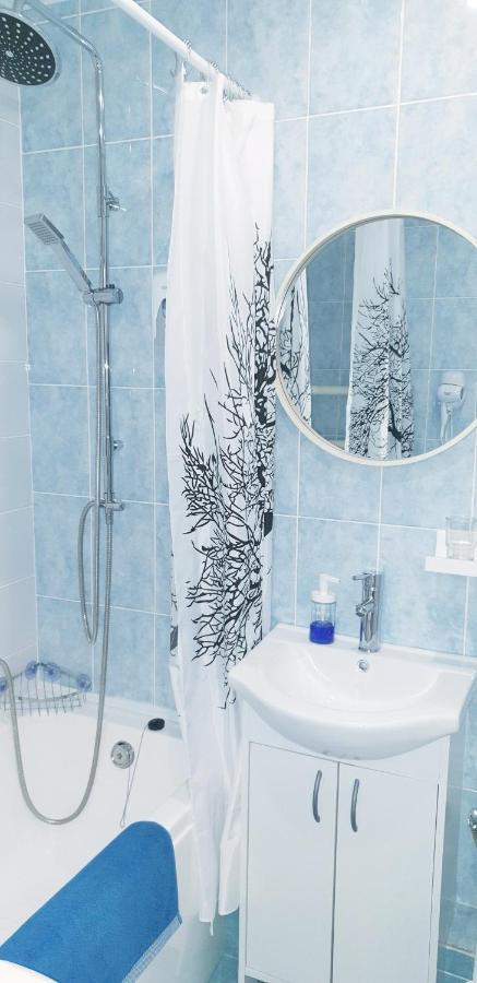 Cosy&White Apartment In ダウガフピルス エクステリア 写真